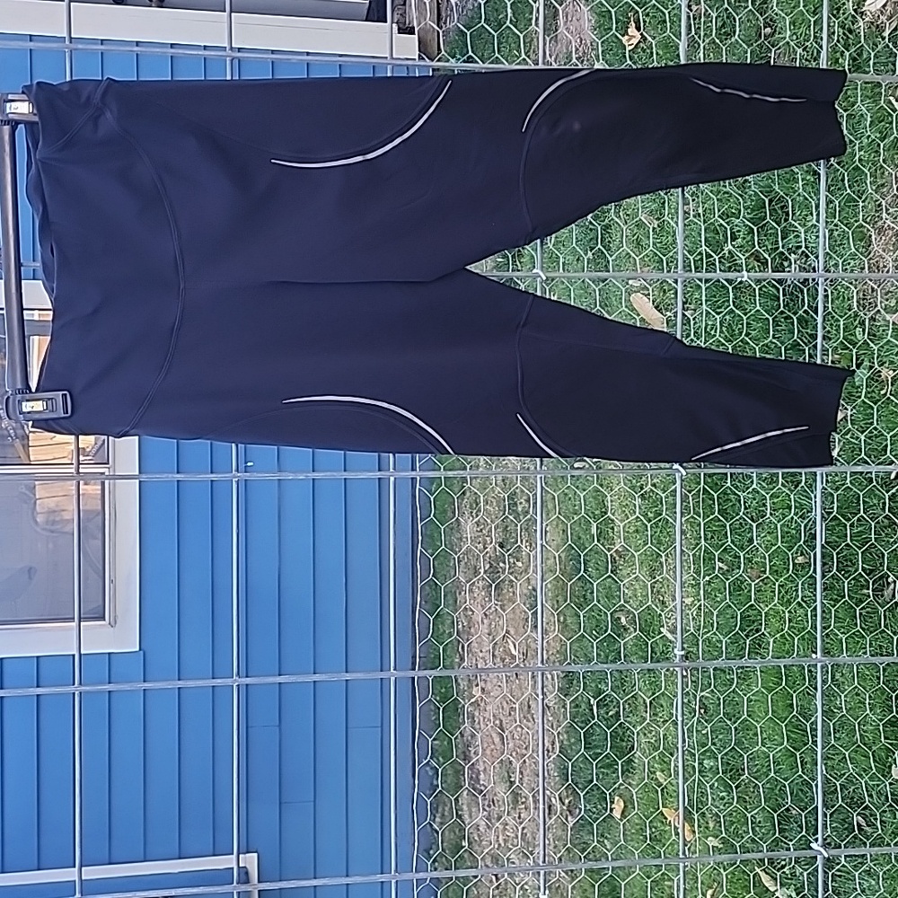 Lululemon Base Pace Reflective Leggings - Size 8